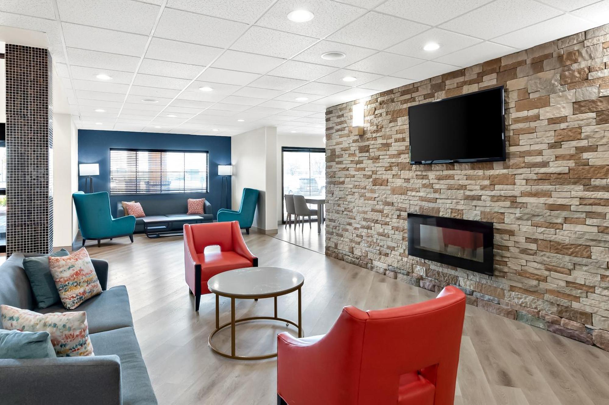 Comfort Suites Колумбус Экстерьер фото