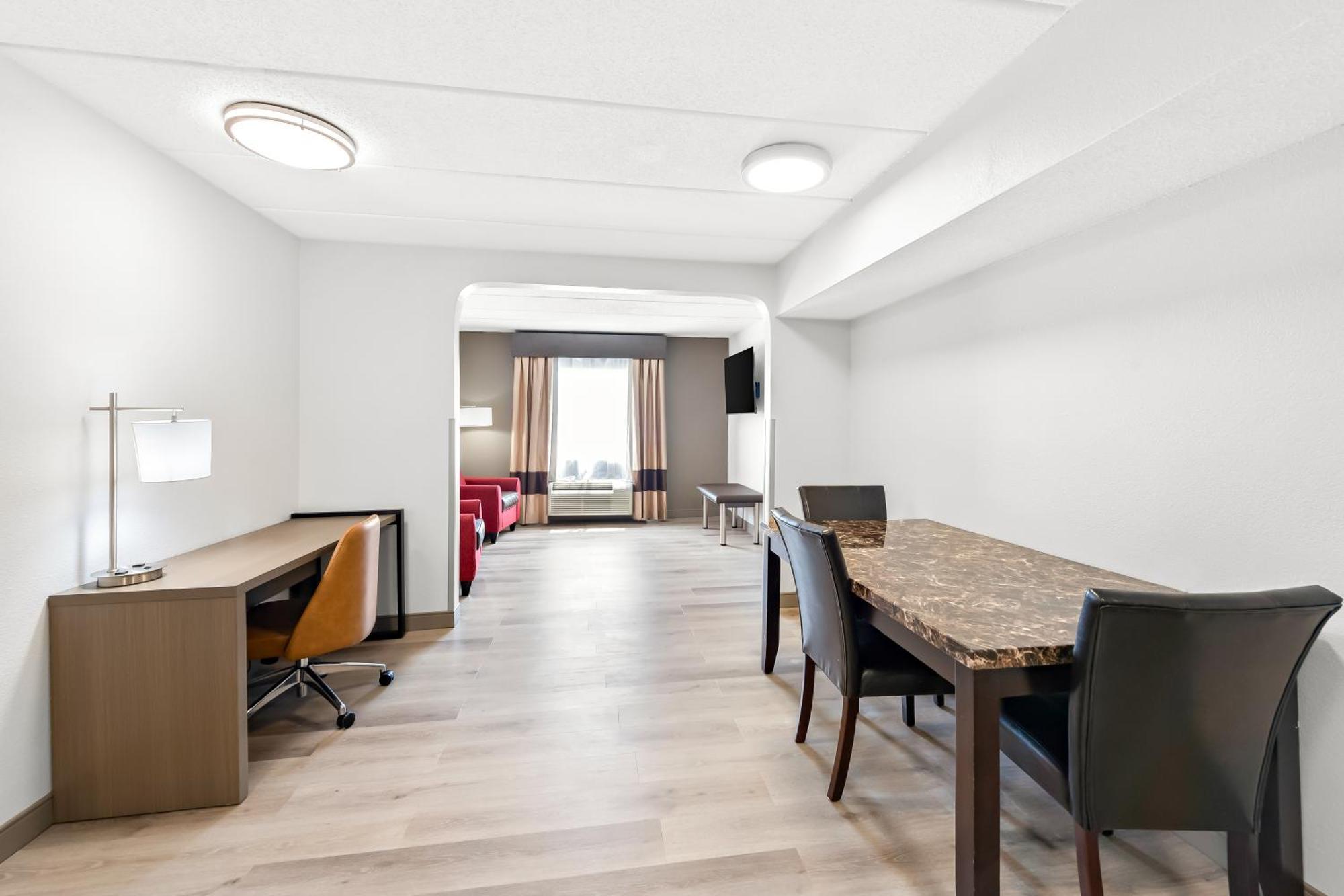 Comfort Suites Колумбус Экстерьер фото