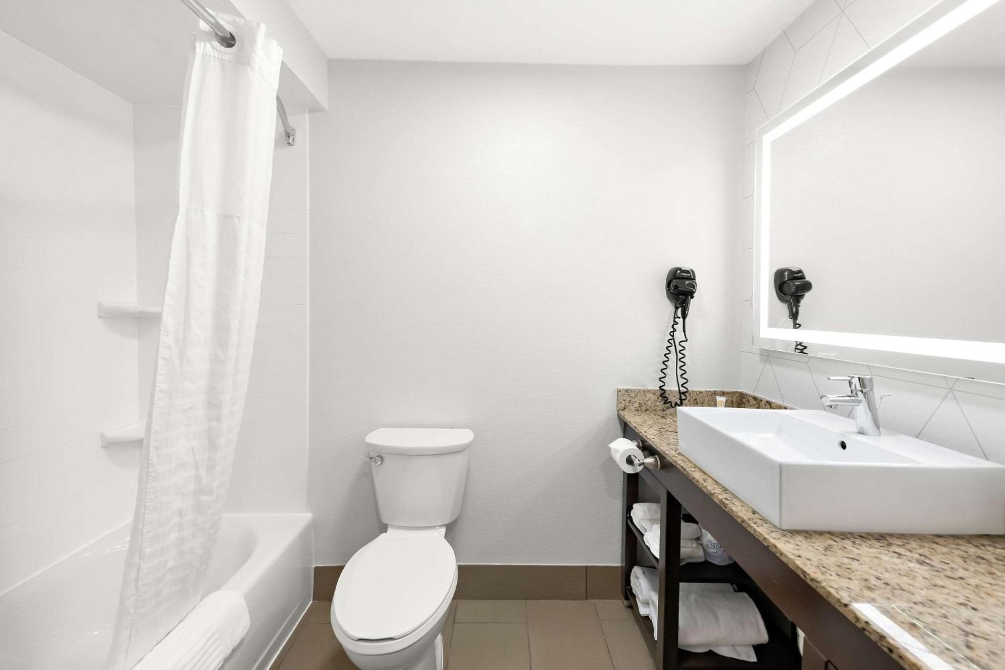 Comfort Suites Колумбус Экстерьер фото