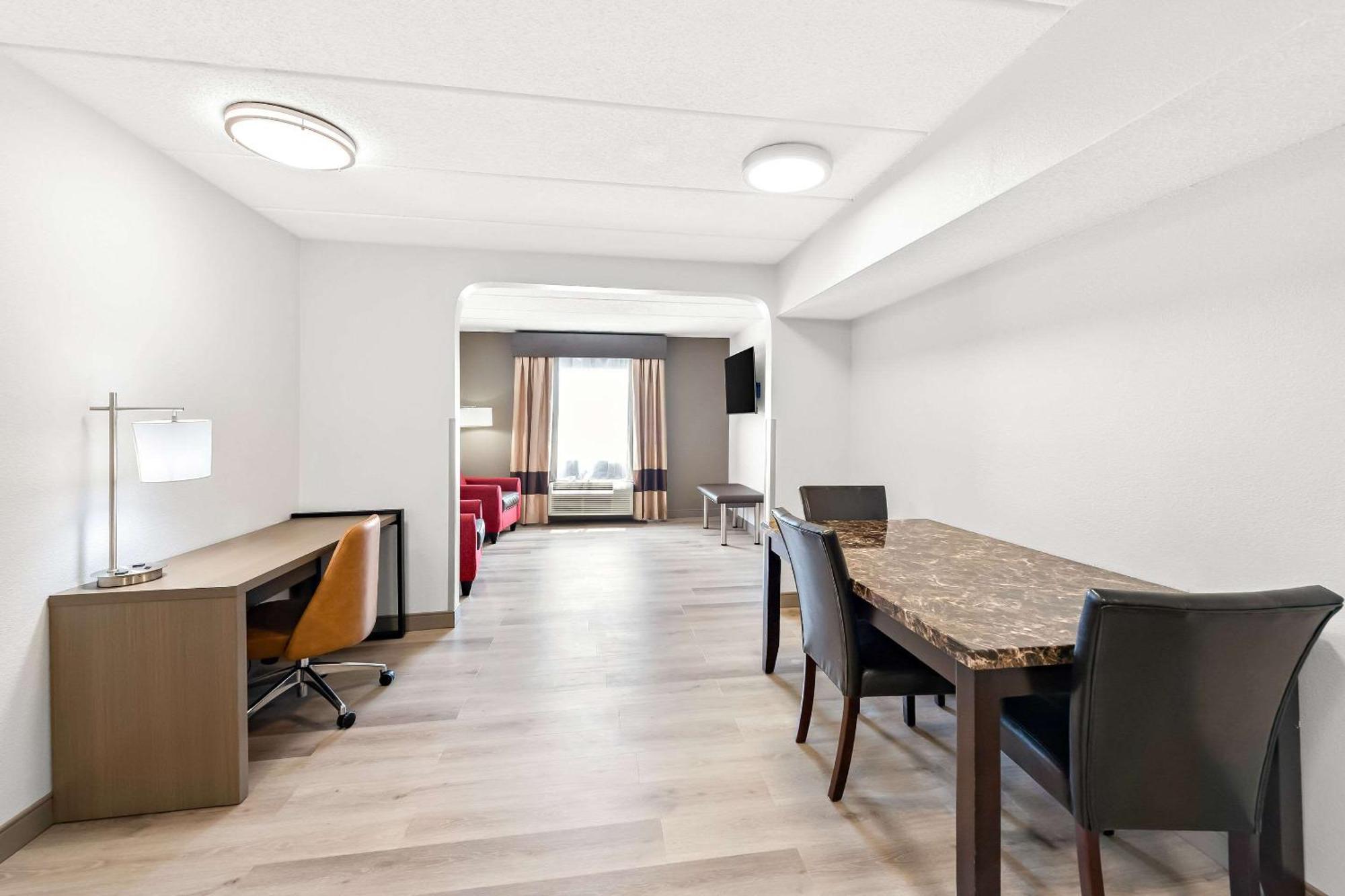 Comfort Suites Колумбус Экстерьер фото