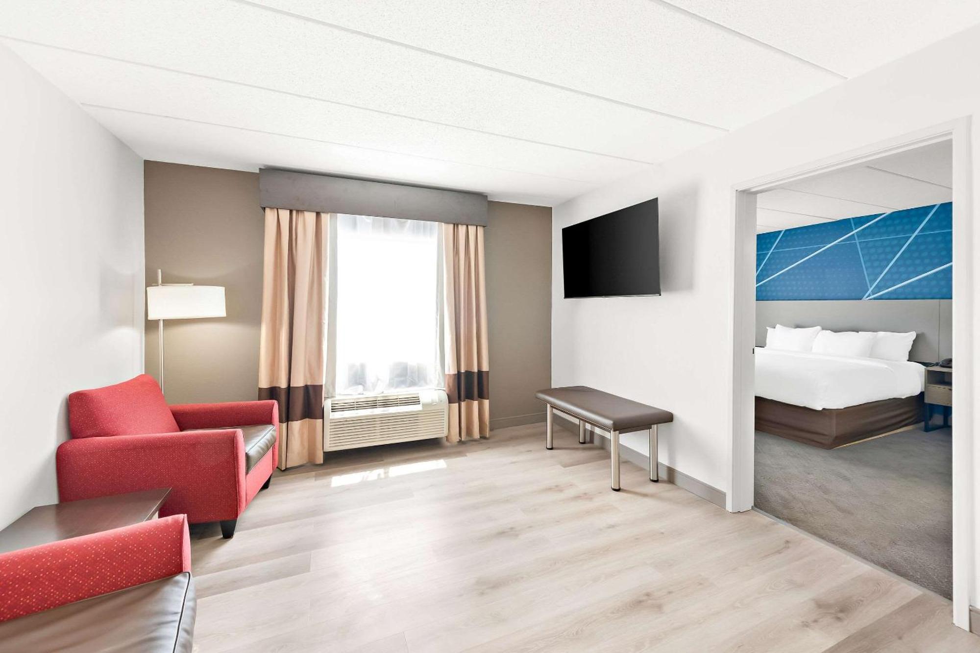Comfort Suites Колумбус Экстерьер фото